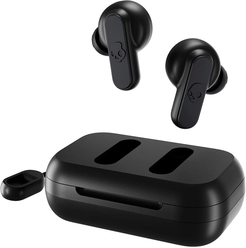 black skullcandy earbuds