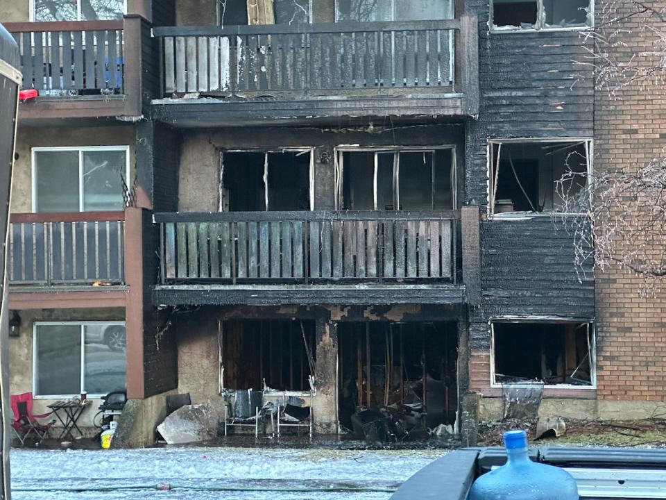 Seven people were sent to hospital after a fire burned in a south Edmonton apartment building early Friday morning. (Dave Bajer/CBC - image credit)