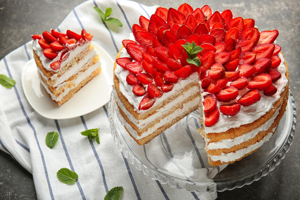 Strawberry Country Cake