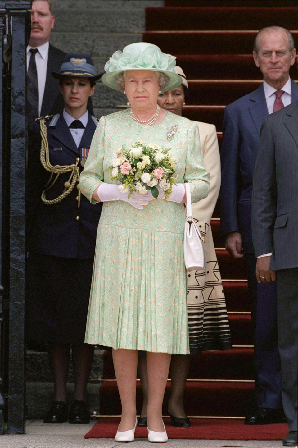 <p>When your flowers match your dress, how on-point. [Photo: Getty] </p>