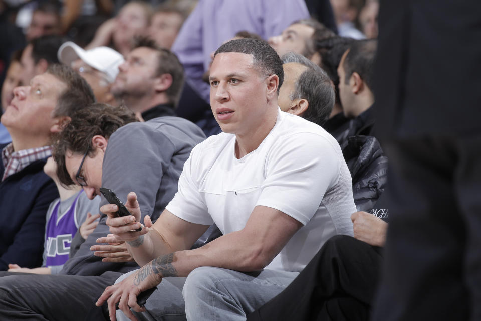 Mike Bibby will no longer serve as Shadow Mountain’s coach. (Photo by Rocky Widner/NBAE via Getty Images)