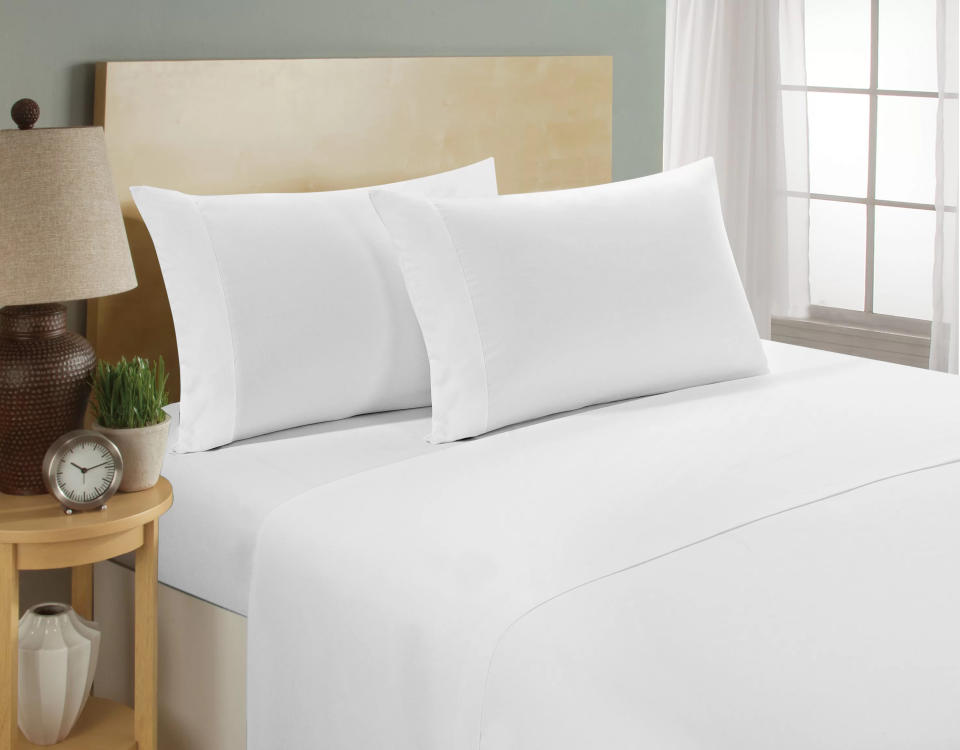 Cotton sheets for 62 percent off? You're not dreaming. (Photo: Wayfair)
