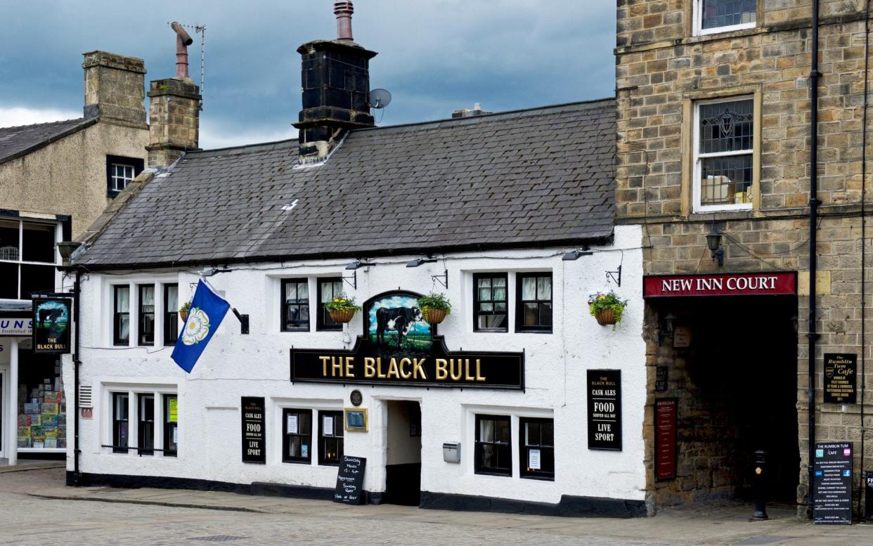 Conservationists claim plans for a major refurbishment of the 600-year-old Black Bull in the West Yorkshire market town of Otley are 'corporate vandalism' and will destroy its historic character - www.alamy.com