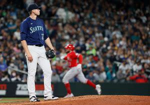 Mariners trade Chris Flexen, Trevor Gott to Mets for lefty reliever