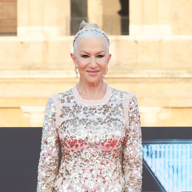 Admite Helen Mirren que ha cometido una letanía interminable de errores en su carrera credit:Bang Showbiz