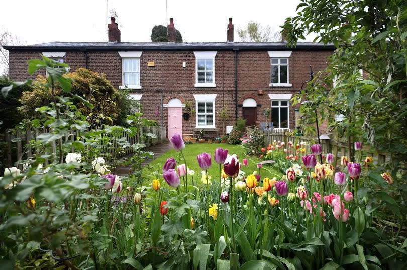 The pretty cottages were built to house employees of a nearby bleachworks -Credit:Sean Hansford | Manchester Evening News