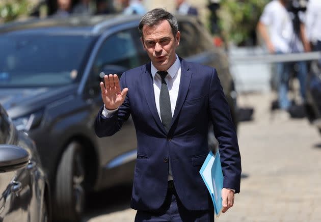 Le nouveau porte-parole du gouvernement Borne, Olivier Véran, le 21 juin 2022 à Matignon. (Photo: THOMAS COEX via AFP)