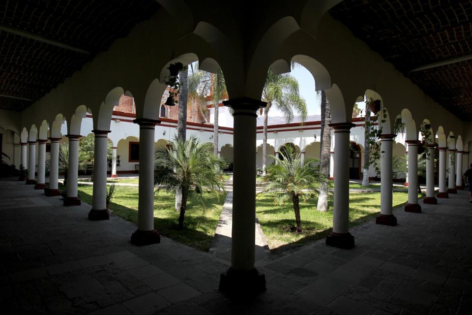 <p>Colegio Josefino, donde Juan Rulfo estudió en el municipio de San Gabriel (México). EFE/Archivo </p>