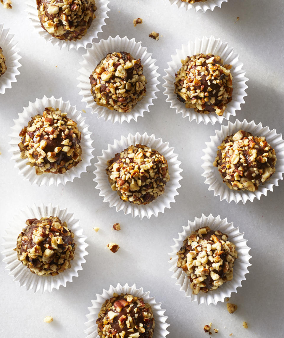 Chocolate Pecan Fudge Balls