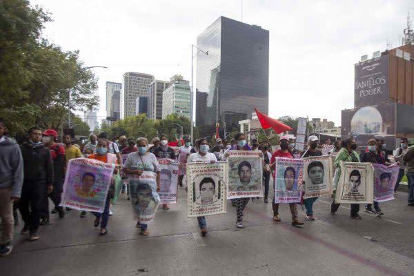 marcha ayotzinapa