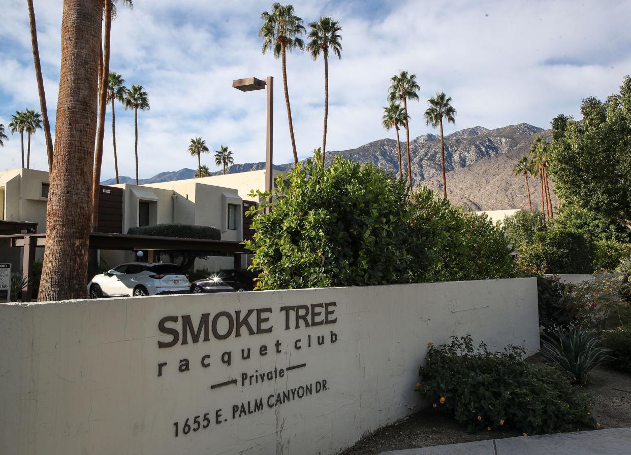 The Smoke Tree Raquet Club parking lot at 1655 East Palm Canyon Dr. in Palm Springs, Calif., Dec. 26, 2023.