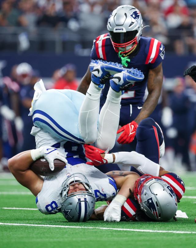 Dallas Cowboys tight end Jake Ferguson (87) runs against the New