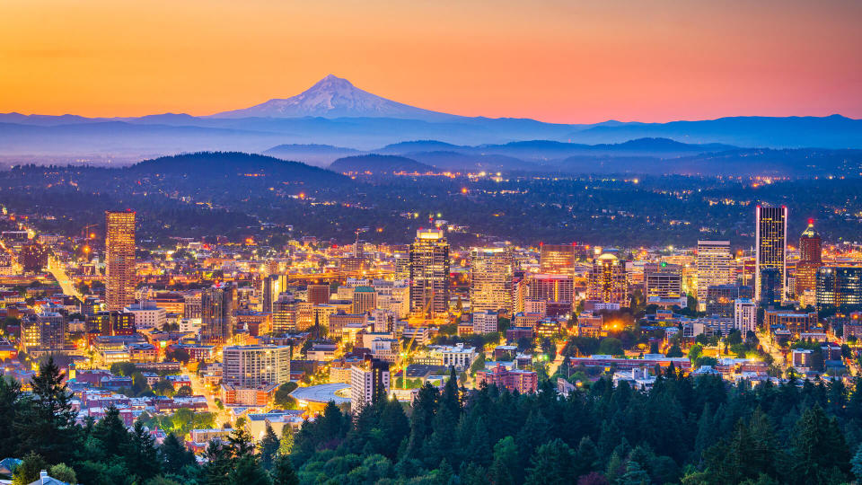 Portland, Oregon, USA skyline at dusk with Mt.