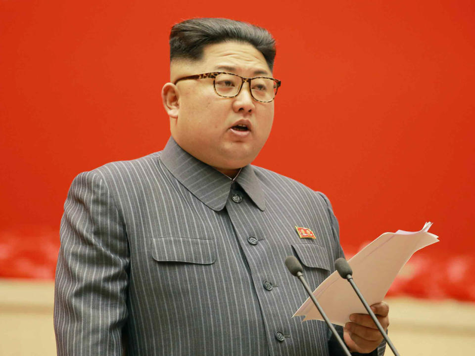 Der nordkoreanische Staatschef Kim Jong-un könnte mit seinen Atomwaffen auch Deutschland treffen (Bild-Copyright: Newscom/ddp Images)