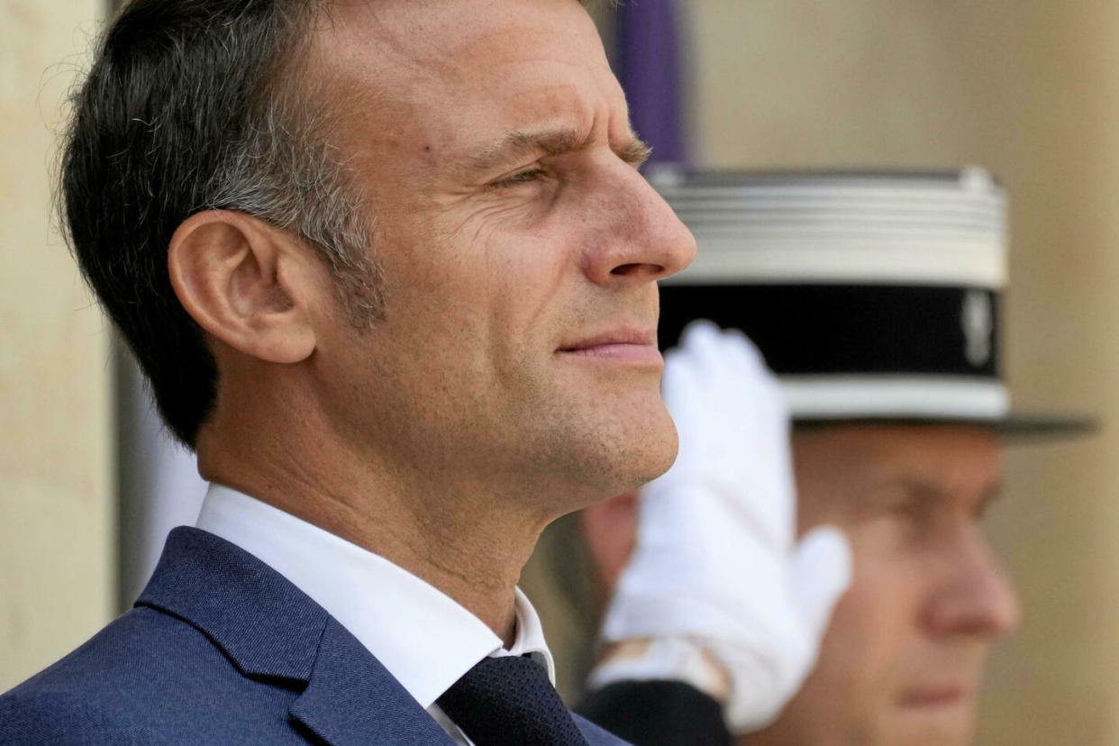 Les électeurs ont répondu au président de la République Emmanuel Macron, qui les sommait de confirmer leurs votes pour le RN. Un face-à-face entre un homme et un peuple qui touche à sa fin.   - Credit:Thibault Camus/AP/SIPA / SIPA / Thibault Camus/AP/SIPA