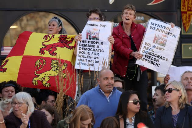 Protesters await the arrival of King Charles on September 16, 2022 in Cardiff, Wales (Photo: Chris Jackson via Getty Images)