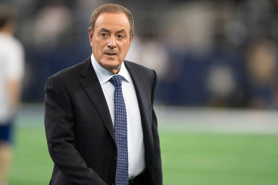 Network television commentator Al Michaels before the game between the Dallas Cowboys and the Arizona Cardinals at AT&T Stadium.