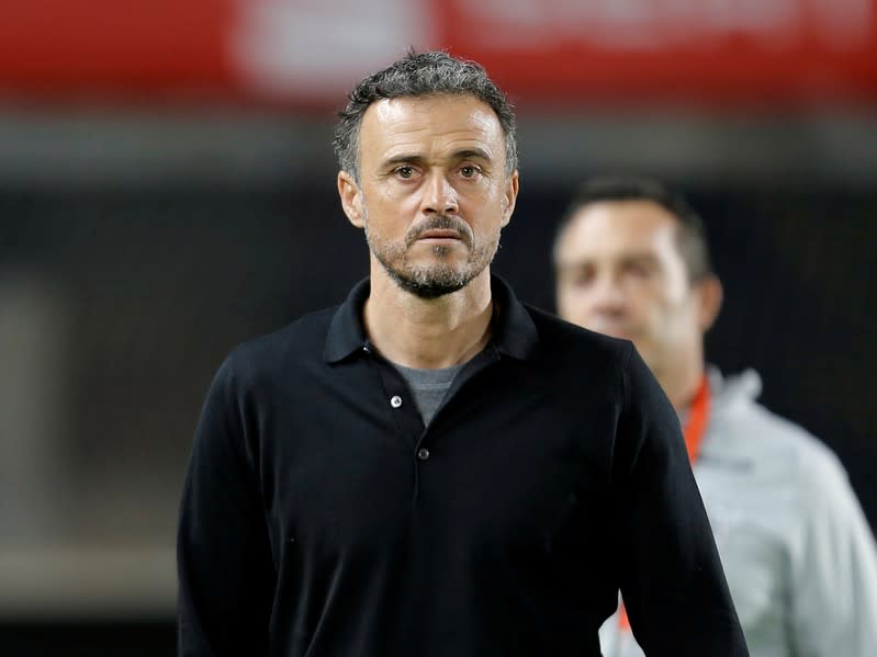 FOTO DE ARCHIVO: El seleccionador español Luis Enrique antes del partido en el amistoso internacional de España contra Bosnia y Herzegovina