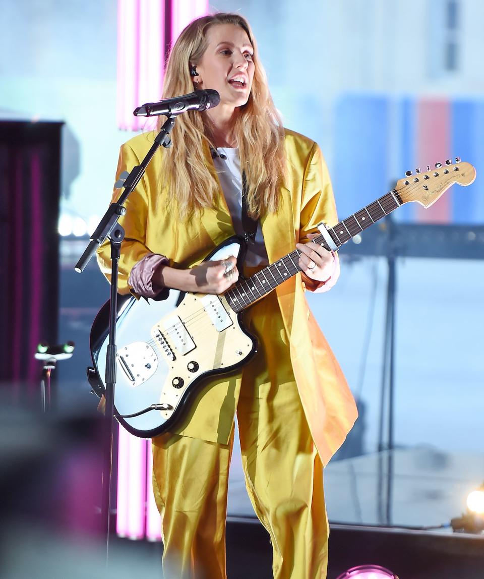 Girl & Guitar