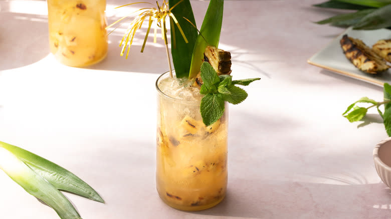 grilled pineapple mojito