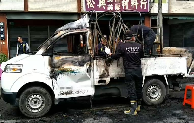 女童原本是要跟著爸爸搭乘遊覽車到白河，後來爸爸帶著她改搭炮車。（圖／東森新聞）