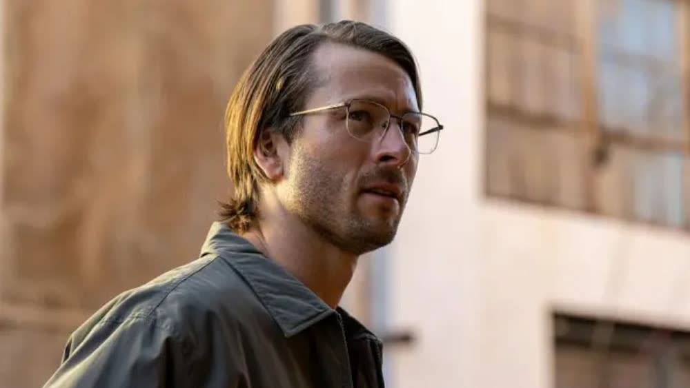  Glen Powell in Hit Man. 