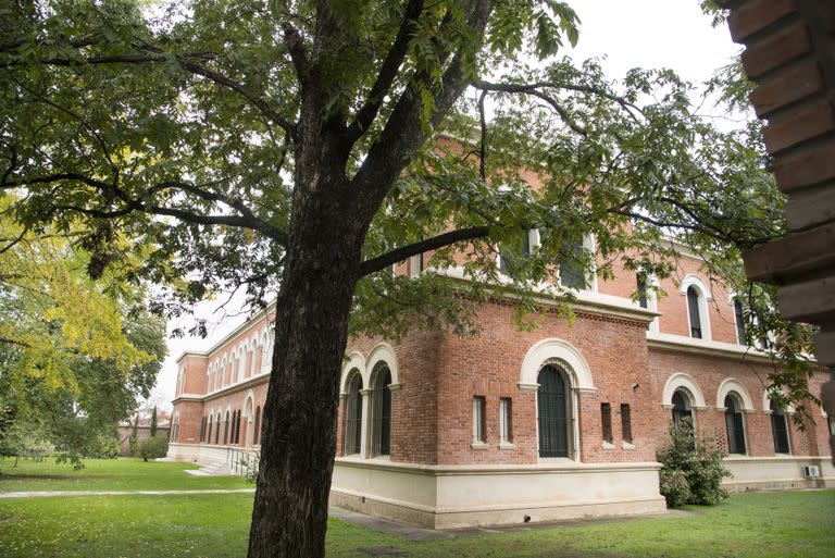 El monasterio, en La Lucila