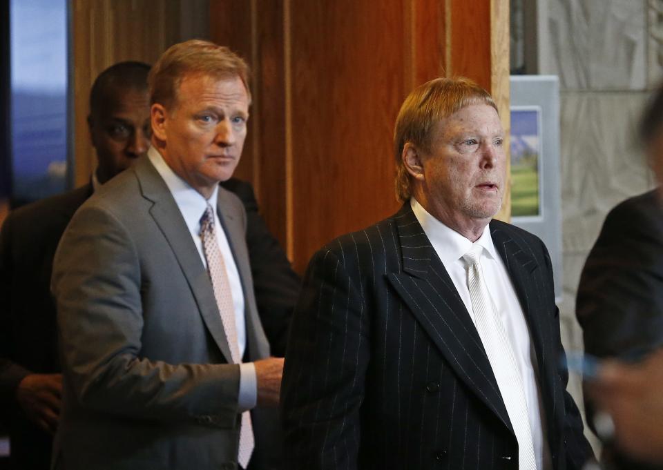 NFL commissioner Roger Goodell (L) and Raiders owner Mark Davis at the NFL owners meeting in Phoenix on March 27 (AP)
