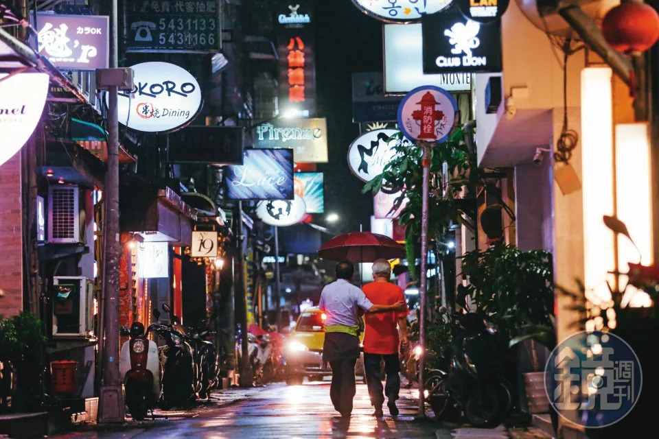 台北市林森北路酒店林立，常是廠商行賄公務員之處