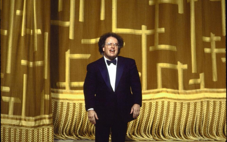 Taking a curtain call at the Metropolitan Opera in 1992 - Beatriz Schiller/LIFE/Getty Images