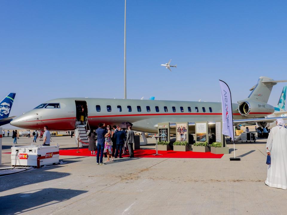 VistaJet Bombardier Global 7500 — Dubai Airshow 2021