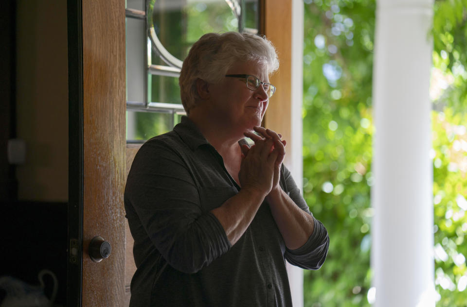 Sue Phillips, una de los cofundadores de Sacred Design Lab, en su casa en Tacoma, Washington, el 4 de agosto de 2020. (Ruth Fremson/The New York Times)