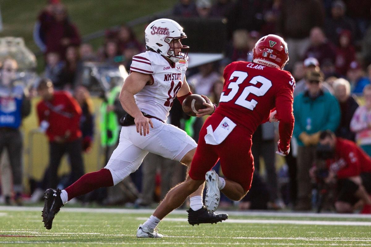 Isleta New Mexico Bowl Fresno State rolls through NMSU