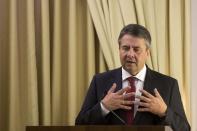 <p>Der seit Januar als Außenminister amtierende SPD-Politiker Sigmar Gabriel landet im Ranking auf Platz vier. </p>