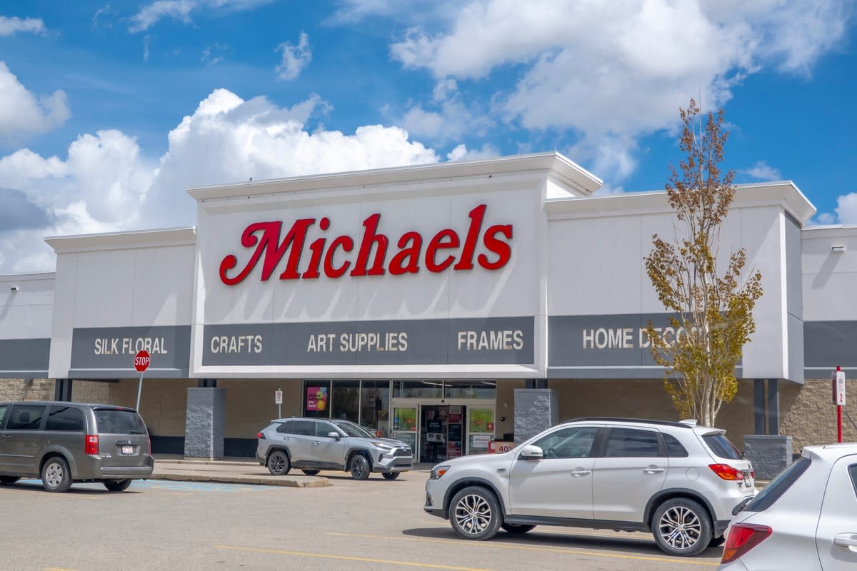 Canine craft lovers can shop at Michaels, too<p>oasisamuel via Shutterstock</p>