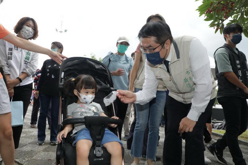 新營甜蜜節天鵝湖Young登場　黃偉哲歡迎享受幸福甜蜜周末