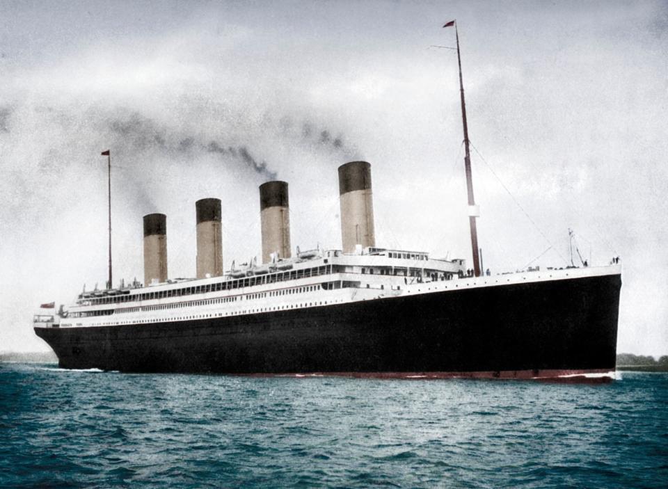In Folge eins von "History's Greatest Mysteries" geht es um den Untergang der als unsinkbar geltenden Titanic. (Bild: PR / HISTORY / Getty / The Print Collector)