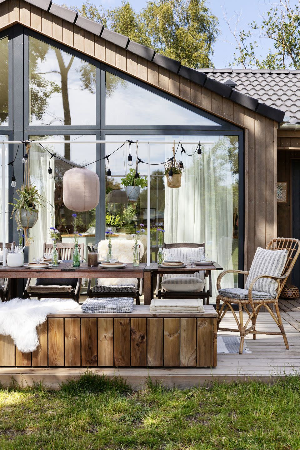 nordic beach cottage terrace