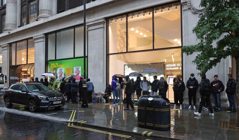 Queues ahead of the launch of the Dior Air Jordans at Selfridges (NIGEL HOWARD ©)