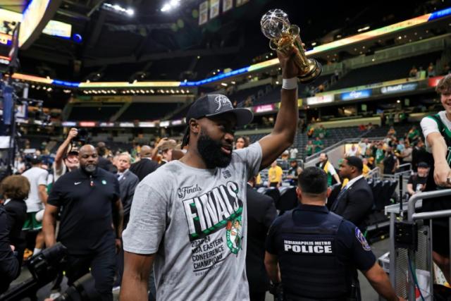 Celtics sweep Pacers to reach NBA Finals - Yahoo Sports