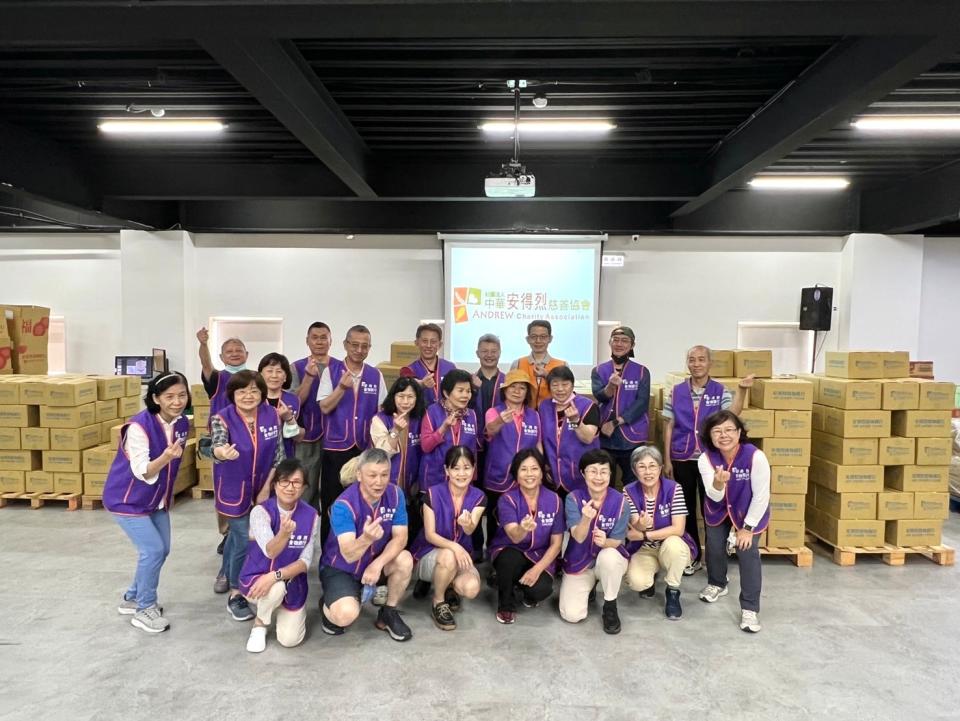 安得烈慈善協會將把食物箱和140箱礦泉水提前部署至台灣「災害潛勢」地區。圖：安得烈慈善協會提供