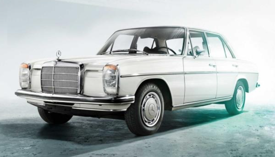 1968 年的 W115 E-Class 外型。