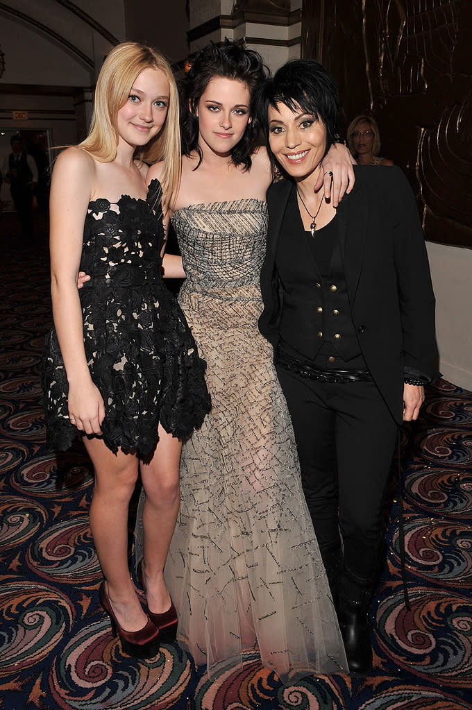 Twilight Saga New Moon LA Premiere 2009 Dakota Fanning Kristen Stewart Joan Jett