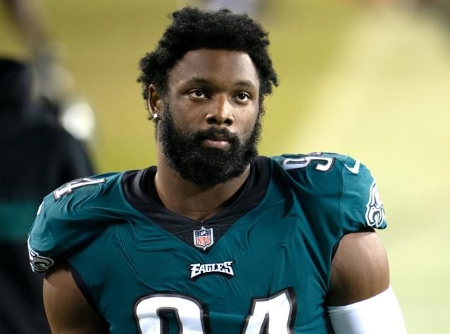 Eagles' Josh Sweat taken to hospital after scary neck injury