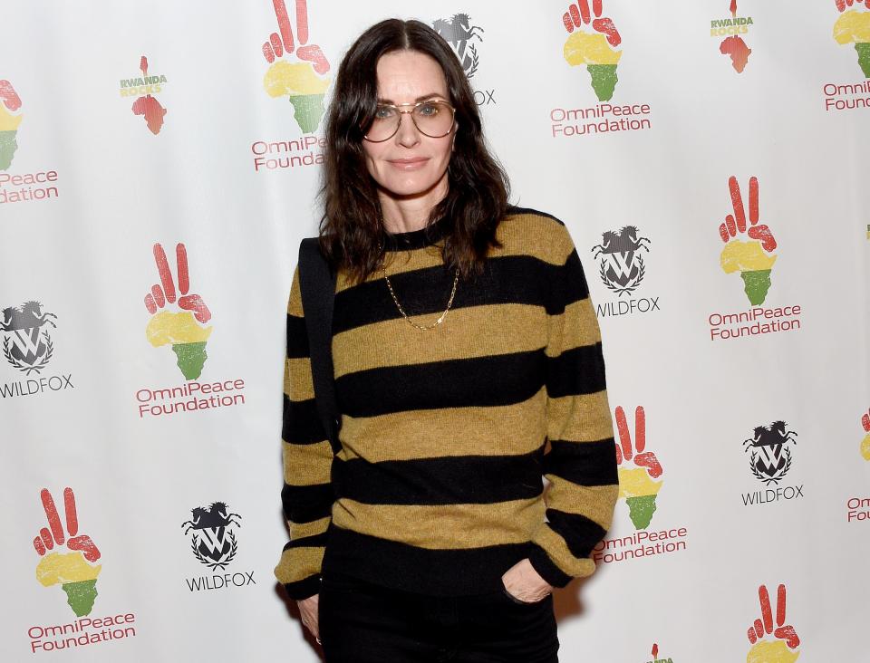 Courteney Cox attends Omnipeace 2nd Annual Gala "Rwanda Rocks" Charity Event at Vibrato Jazz Grill on November 4, 2019 in Los Angeles, California.