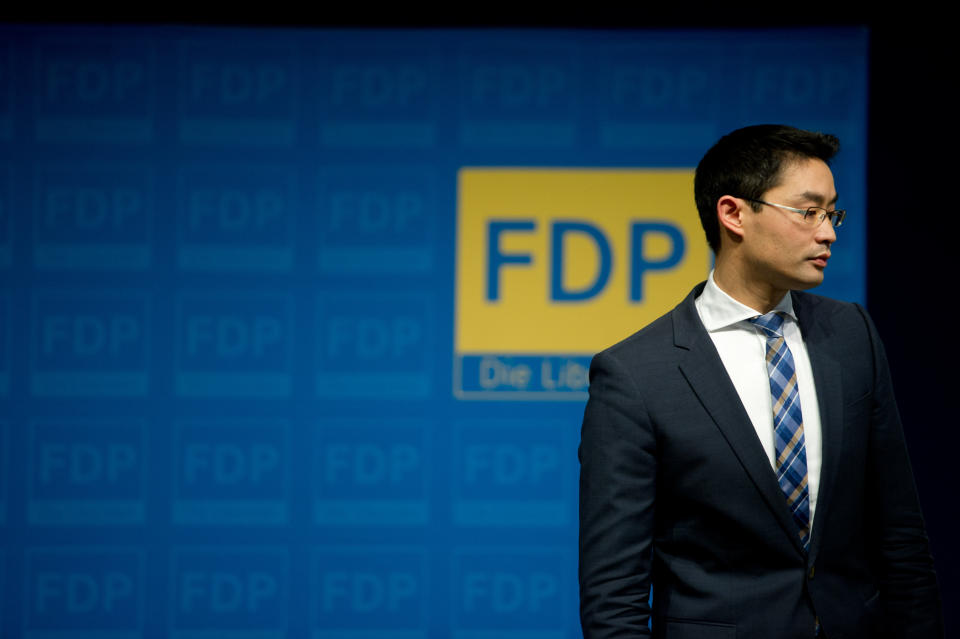 <p>Bei der Bundestagswahl 2013 dann das historische Debakel für die FDP: Mit nur 4,8 Prozent war die Partei zum ersten Mal seit der Gründung der Bundesrepublik nicht mehr im Parlament vertreten. </p>