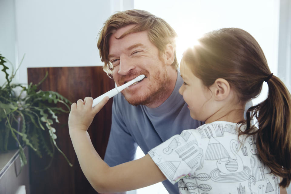 Amazon's Early Black Friday Sales includes up to 25% off Philips electric toothbrushes. (Image via Getty  Images)