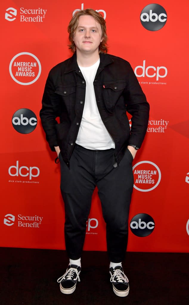 Lewis Capaldi, 2020 American Music Awards, AMAs, red carpet fashions