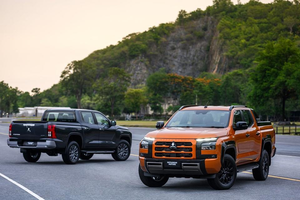 2024 Mitsubishi Triton front and rear three-quarter