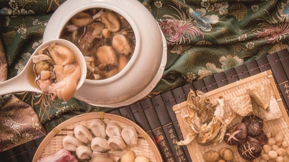 海霸王今年推出豪華年菜組，總共4菜1湯。（圖／食尚玩家購物）